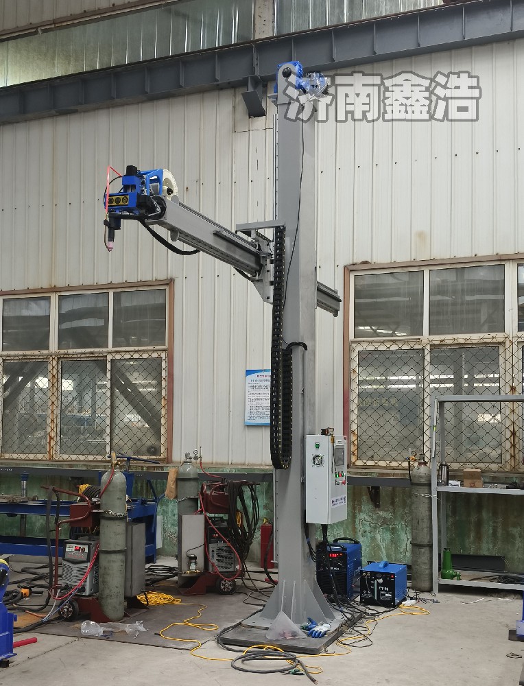 重型焊接操作機(jī)，智能數(shù)控，自動(dòng)焊接