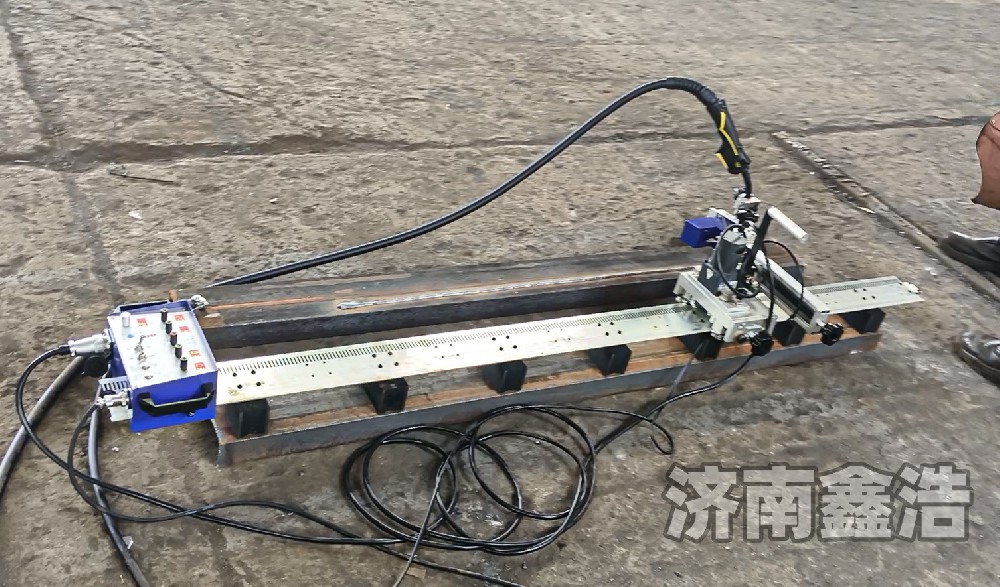 自動(dòng)焊接小車，軟軌直軌多種規(guī)格，成型美觀